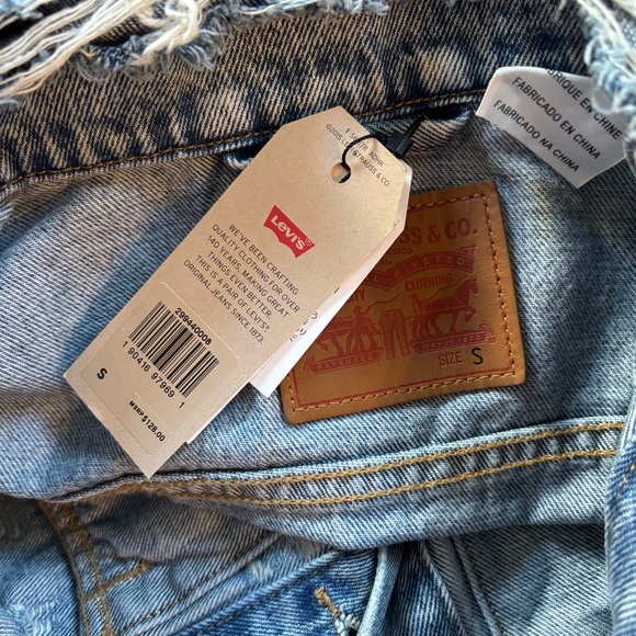 Levi's Ex Boyfriend Trucker Jean Jacket Palm Trees NWT - Picture 9 of 9